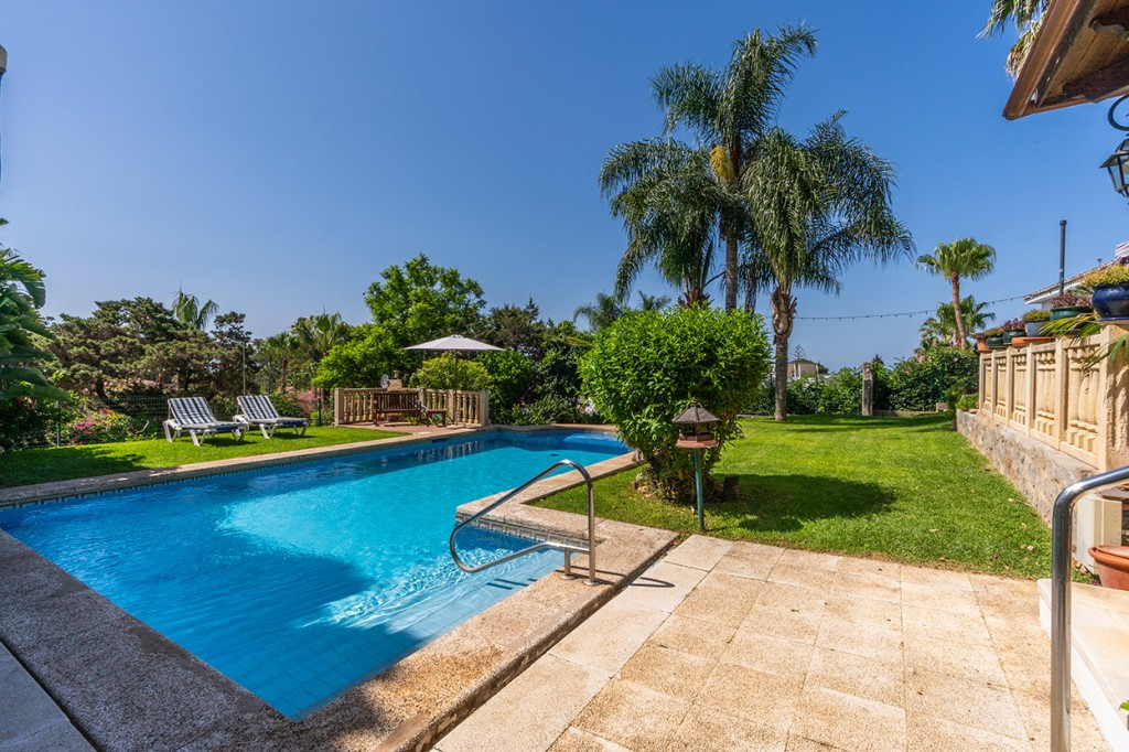 Se vende Villa - Chalet de 6 dormitorios en Costa Del Sol, Málaga, España