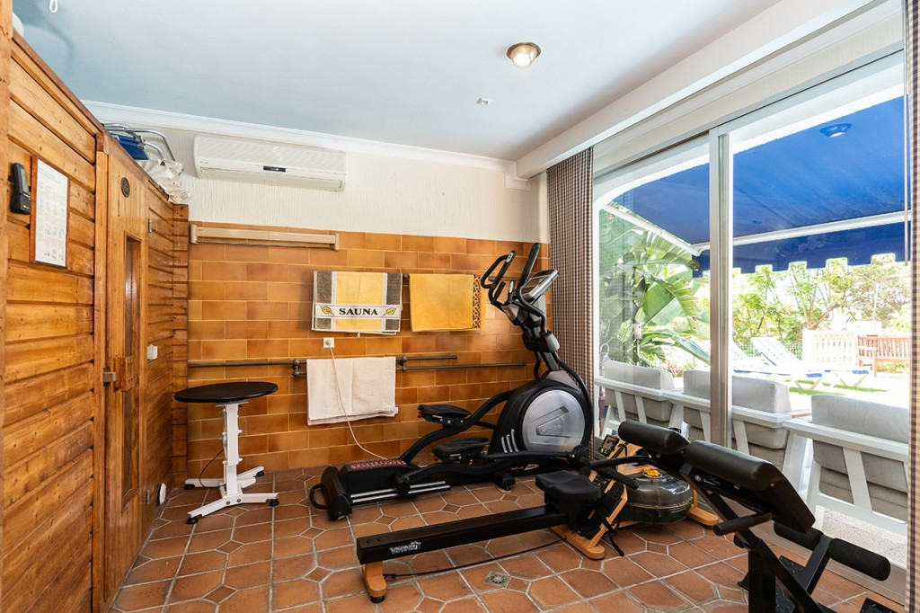 Se vende Villa - Chalet de 6 dormitorios en Costa Del Sol, Málaga, España