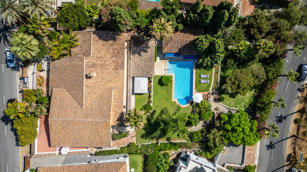 Se vende Villa - Chalet de 6 dormitorios en Costa Del Sol, Málaga, España