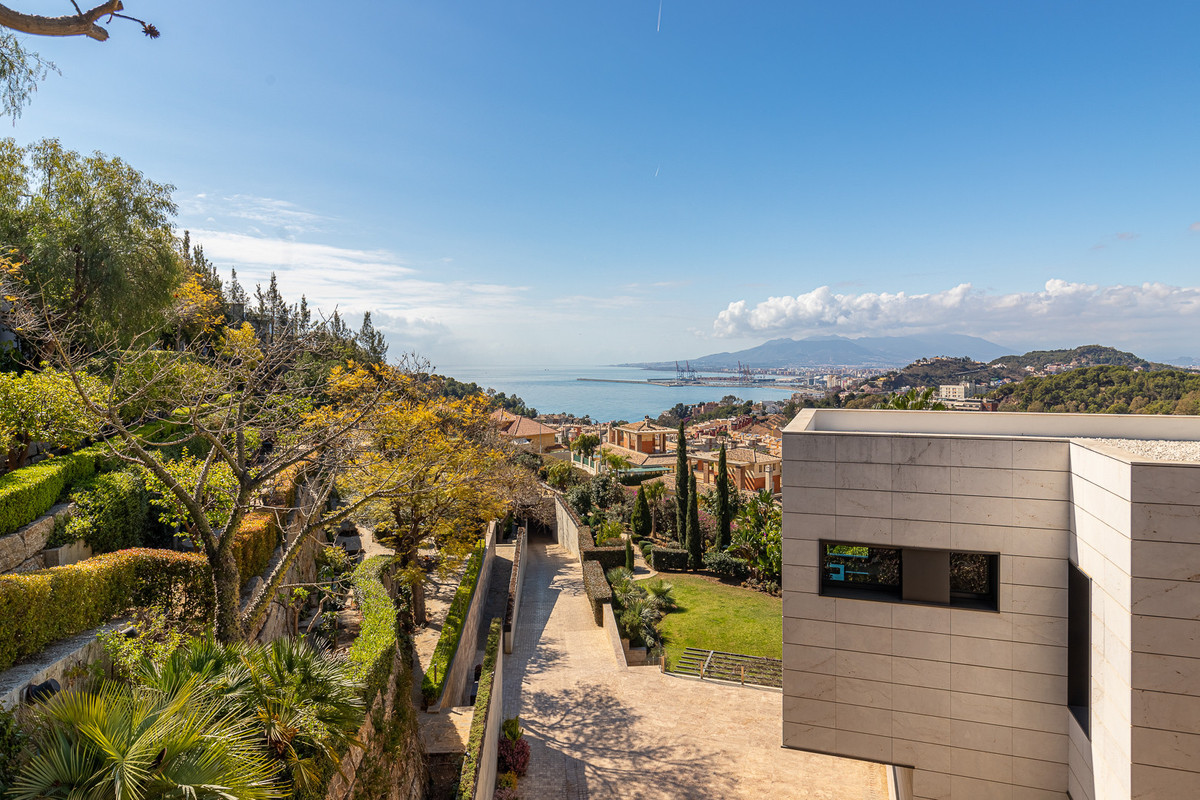 Se vende Villa - Chalet de 8 dormitorios en Costa Del Sol, Málaga, España