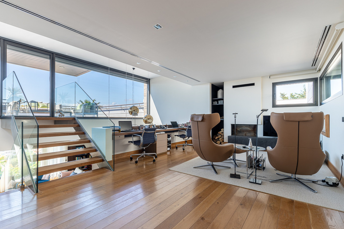 Se vende Villa - Chalet de 8 dormitorios en Costa Del Sol, Málaga, España