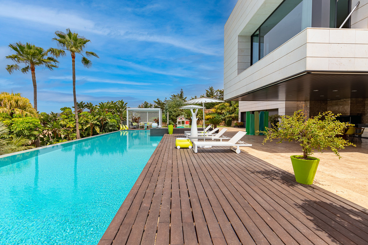 Se vende Villa - Chalet de 8 dormitorios en Costa Del Sol, Málaga, España