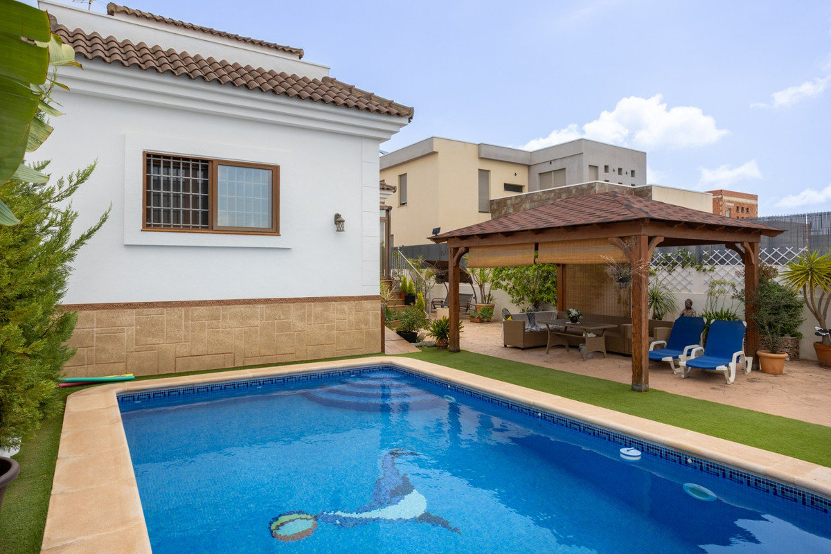 Se vende Pareada de 4 dormitorios en Costa Blanca, Alicante, España