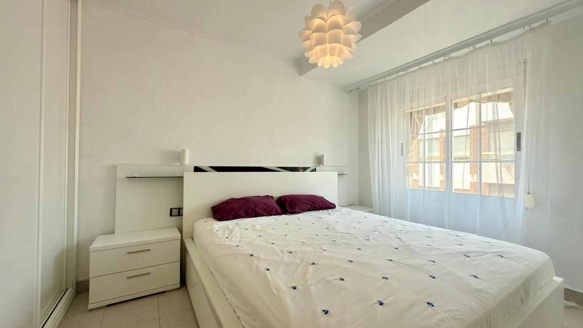 Se vende Apartamento Planta Media de 2 dormitorios en Costa Blanca, Alicante, España