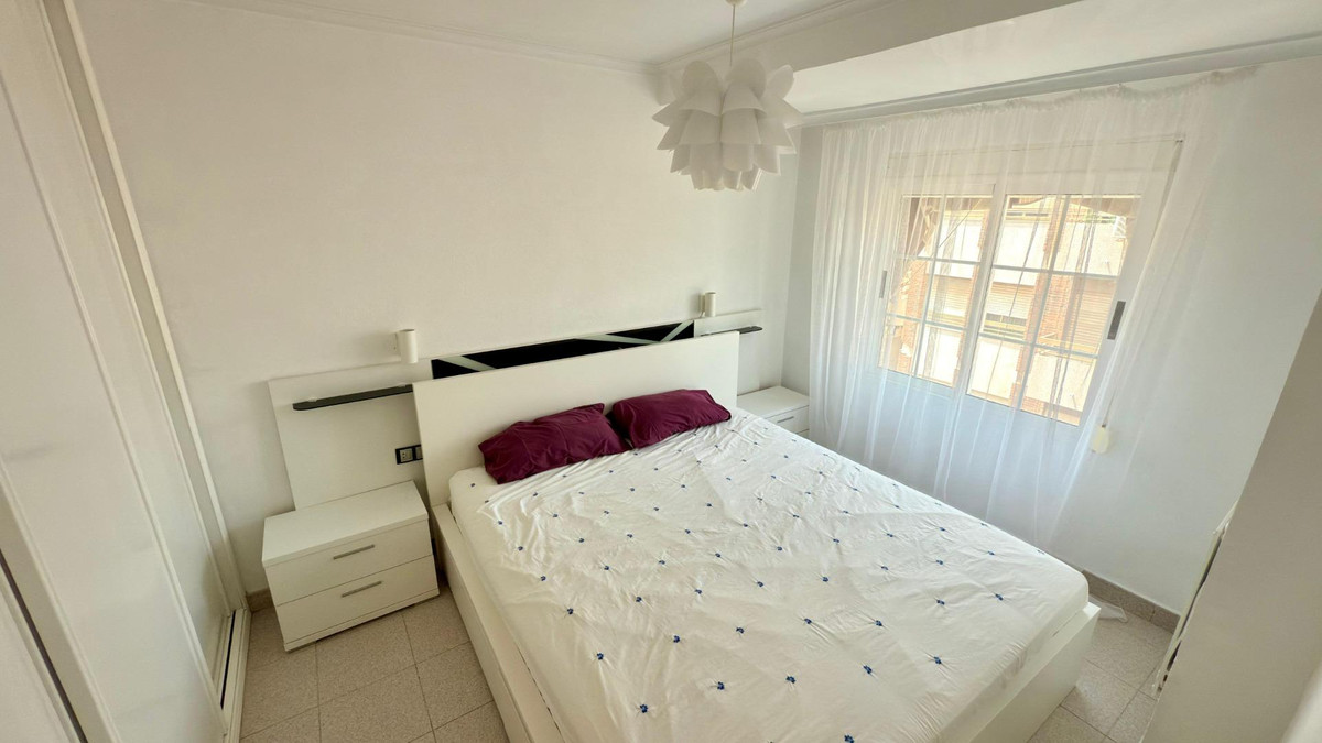Se vende Apartamento Planta Media de 2 dormitorios en Costa Blanca, Alicante, España