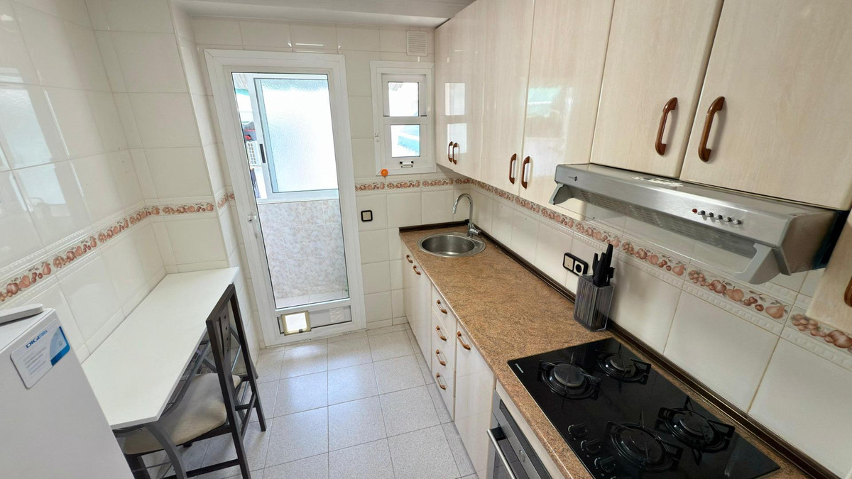 Se vende Apartamento Planta Media de 2 dormitorios en Costa Blanca, Alicante, España
