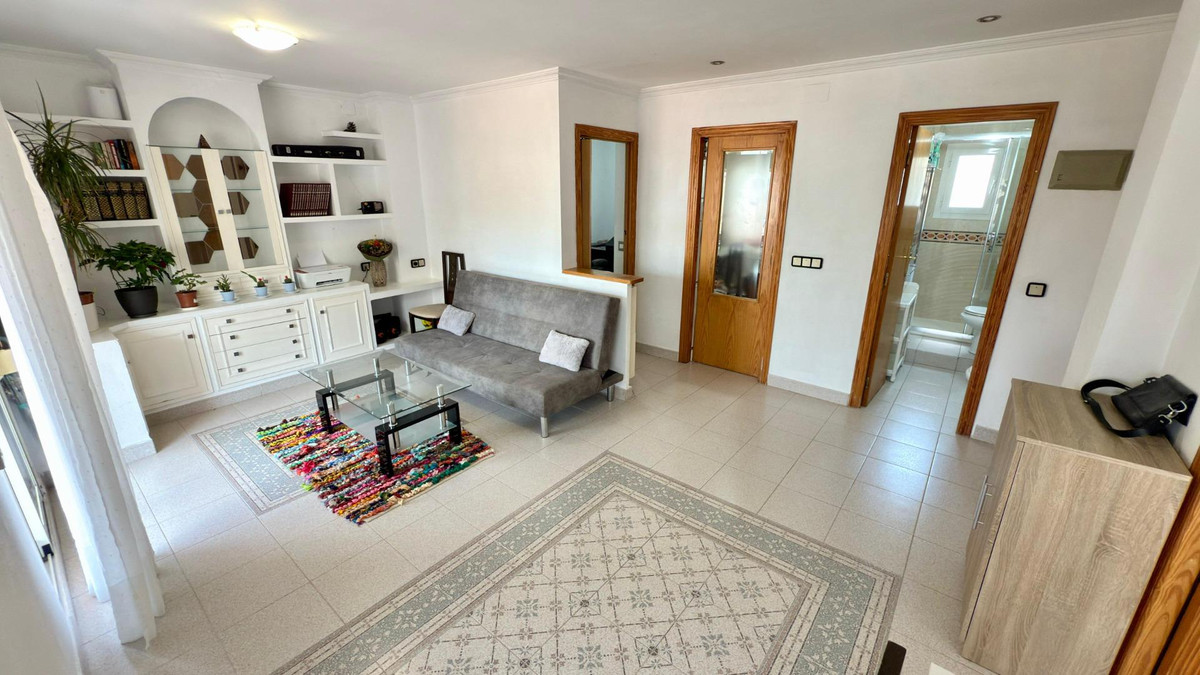 Se vende Apartamento Planta Media de 2 dormitorios en Costa Blanca, Alicante, España