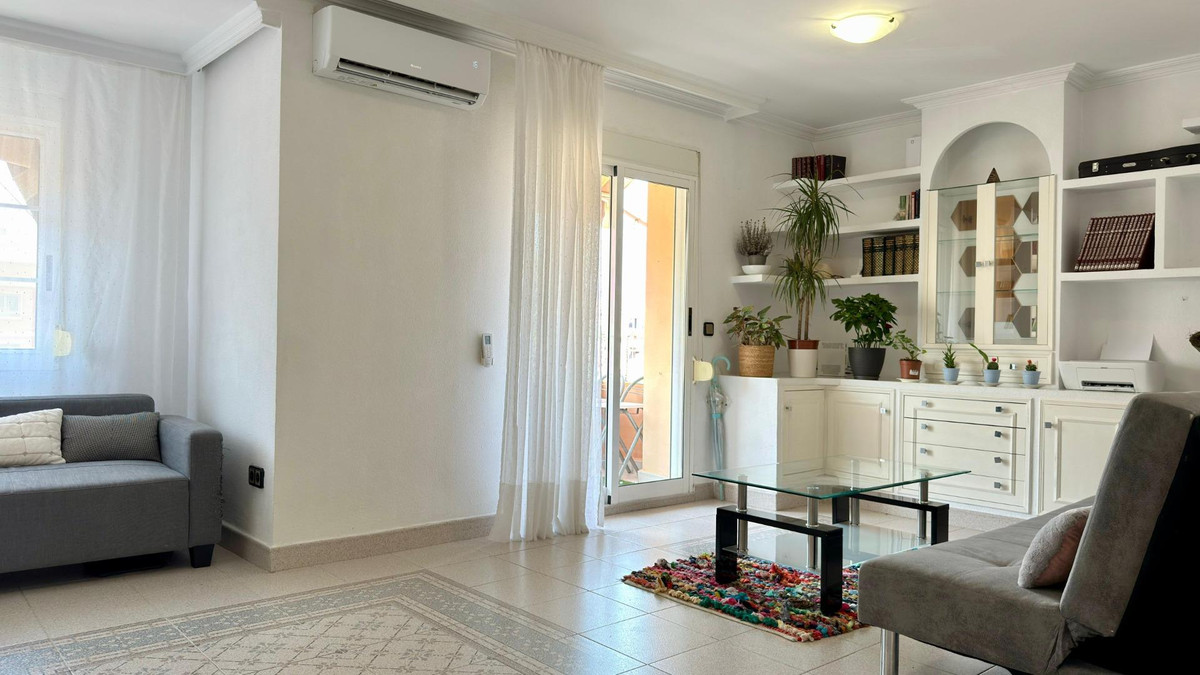 Se vende Apartamento Planta Media de 2 dormitorios en Costa Blanca, Alicante, España