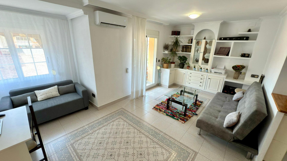 Se vende Apartamento Planta Media de 2 dormitorios en Costa Blanca, Alicante, España