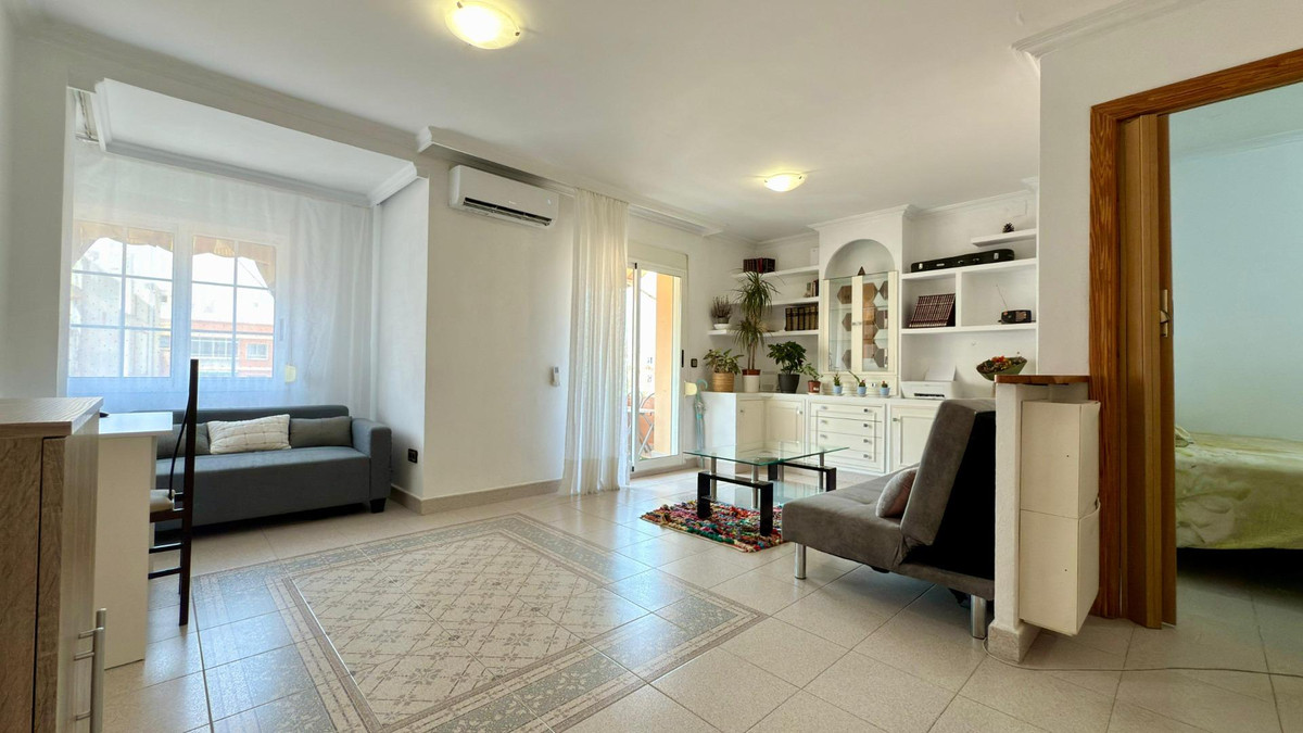 Se vende Apartamento Planta Media de 2 dormitorios en Costa Blanca, Alicante, España