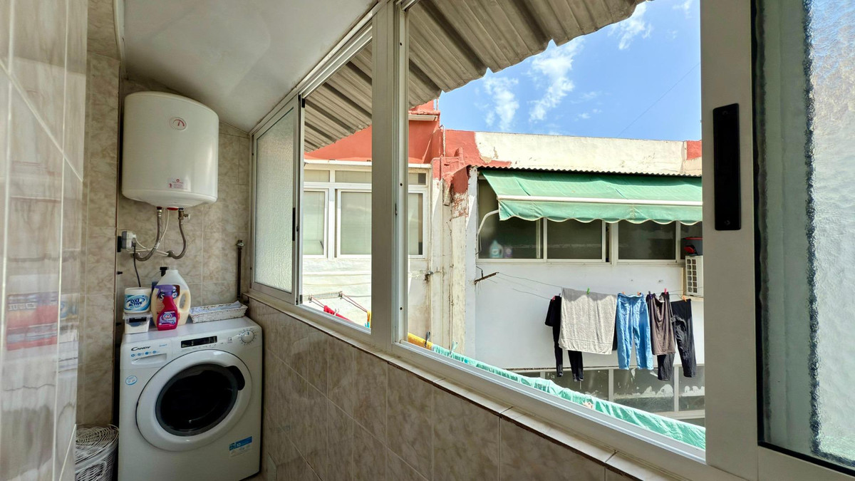 Se vende Apartamento Planta Media de 2 dormitorios en Costa Blanca, Alicante, España
