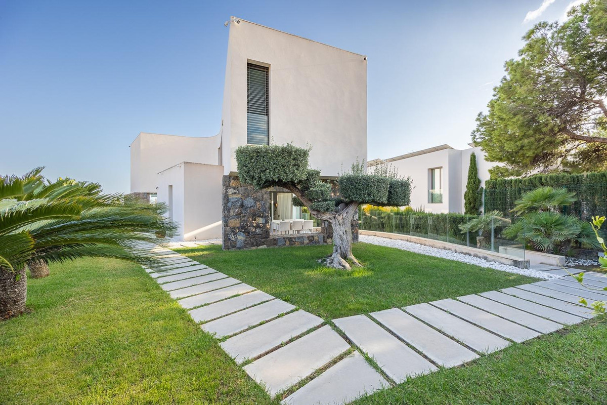 3 Bed Townhouse for sale in Finestrat Costa Blanca, Alicante, Spain