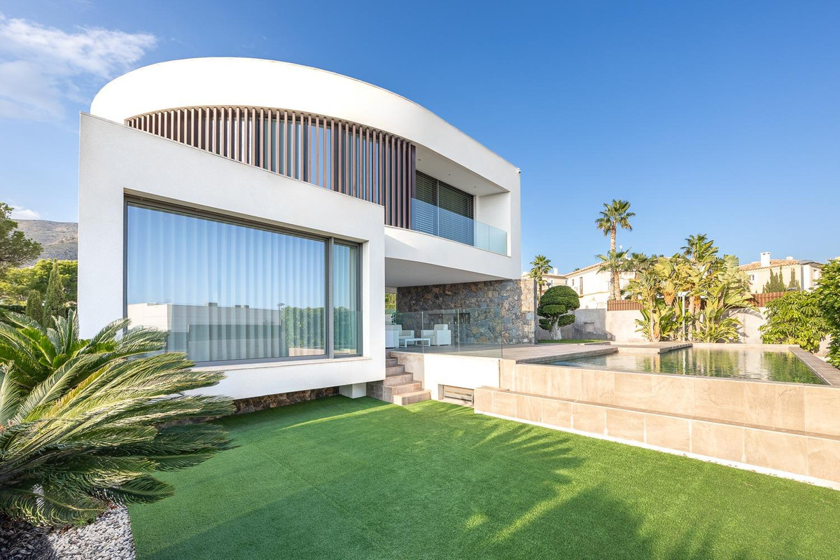 3 Bed Townhouse for sale in Finestrat Costa Blanca, Alicante, Spain