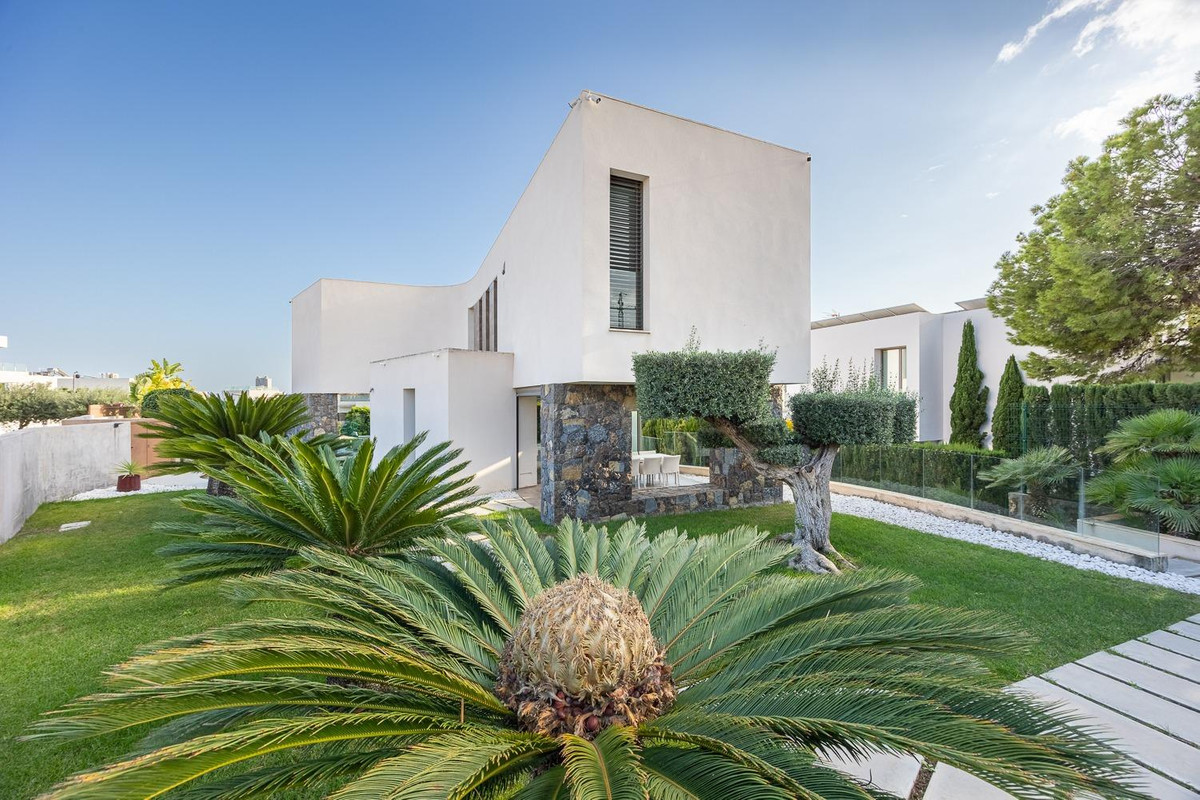 3 Bed Townhouse for sale in Finestrat Costa Blanca, Alicante, Spain
