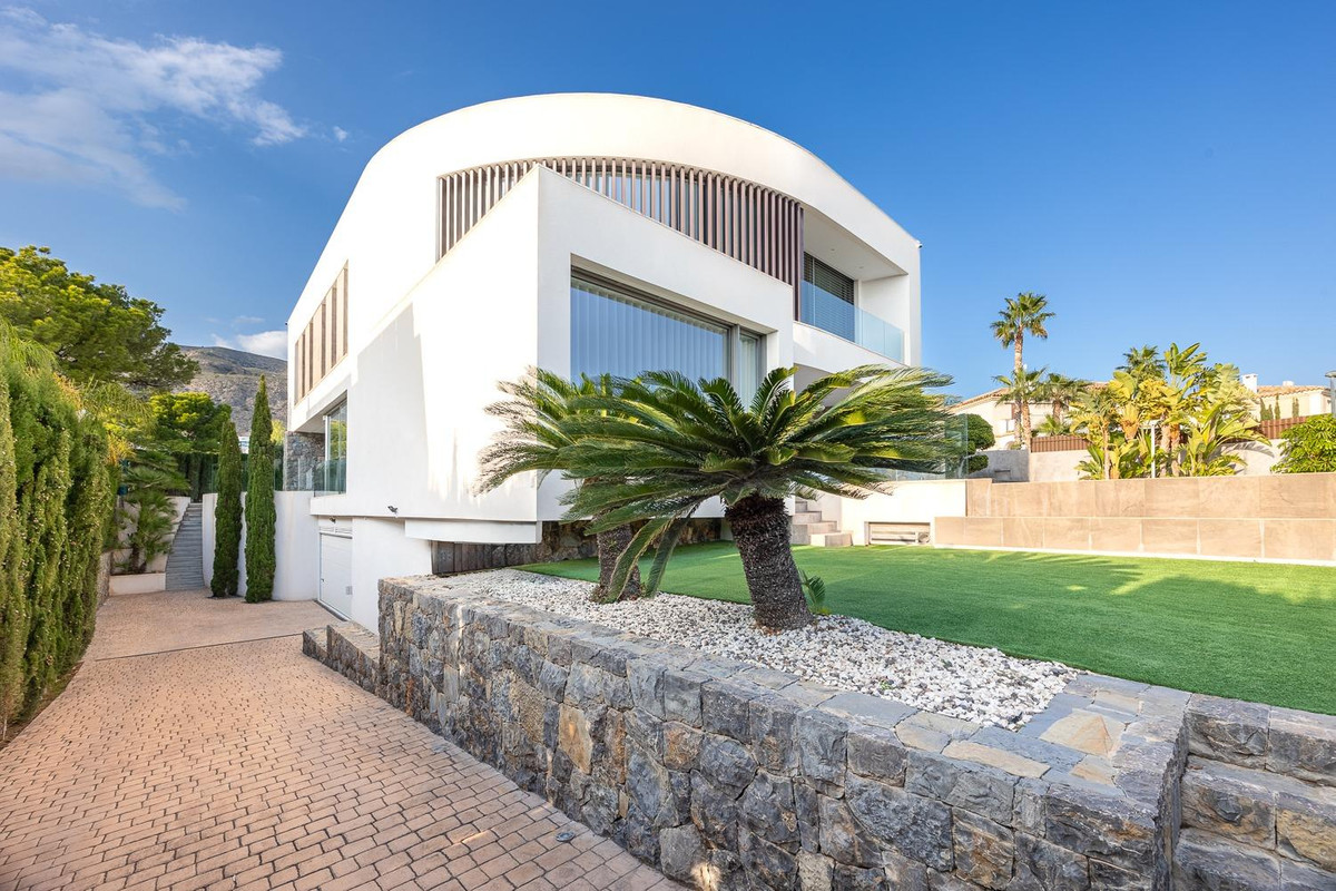 3 Bed Townhouse for sale in Finestrat Costa Blanca, Alicante, Spain