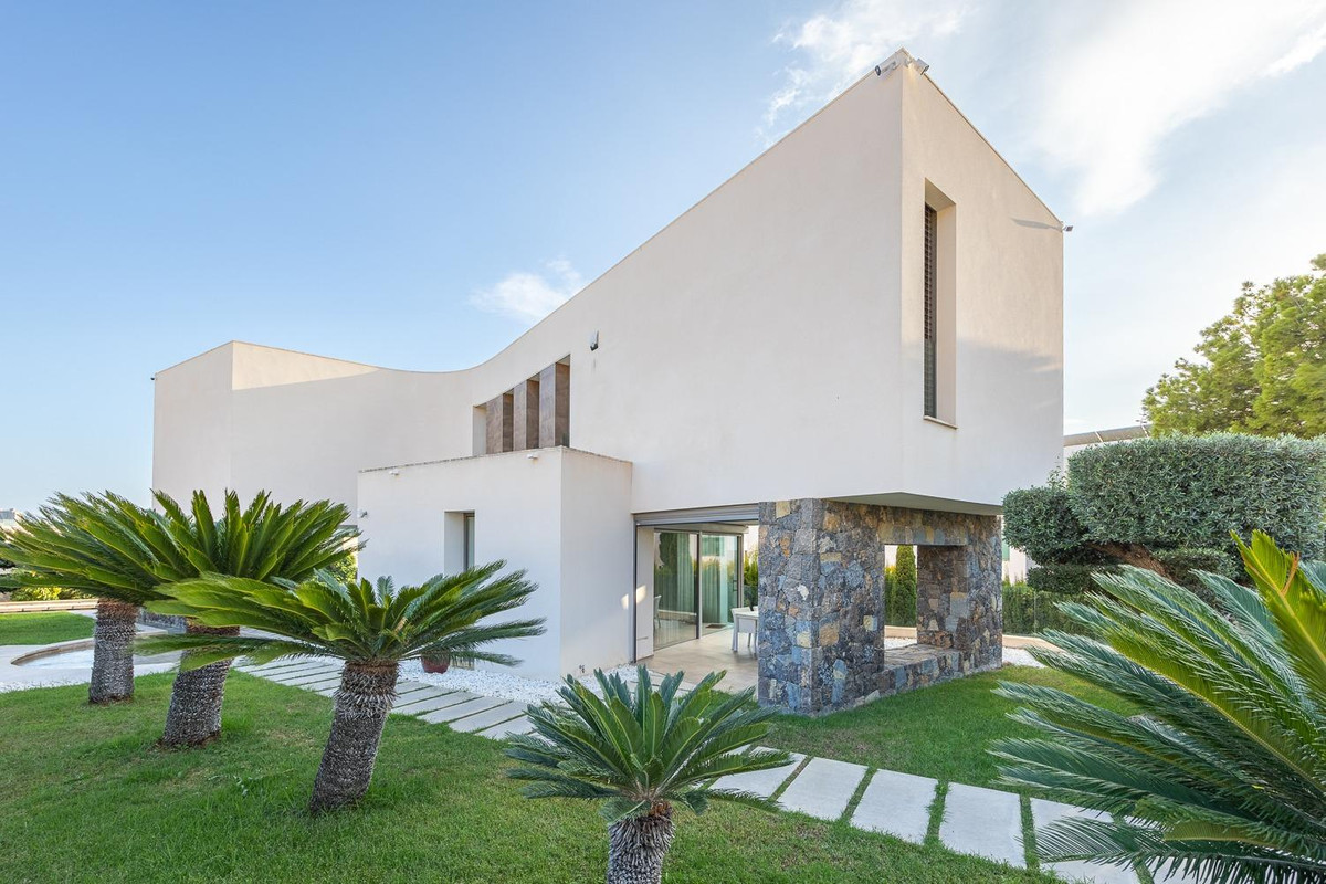 3 Bed Townhouse for sale in Finestrat Costa Blanca, Alicante, Spain
