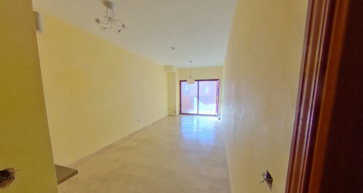 1 Bed Apartment for sale in La Duquesa Costa Del Sol, Málaga, Spain