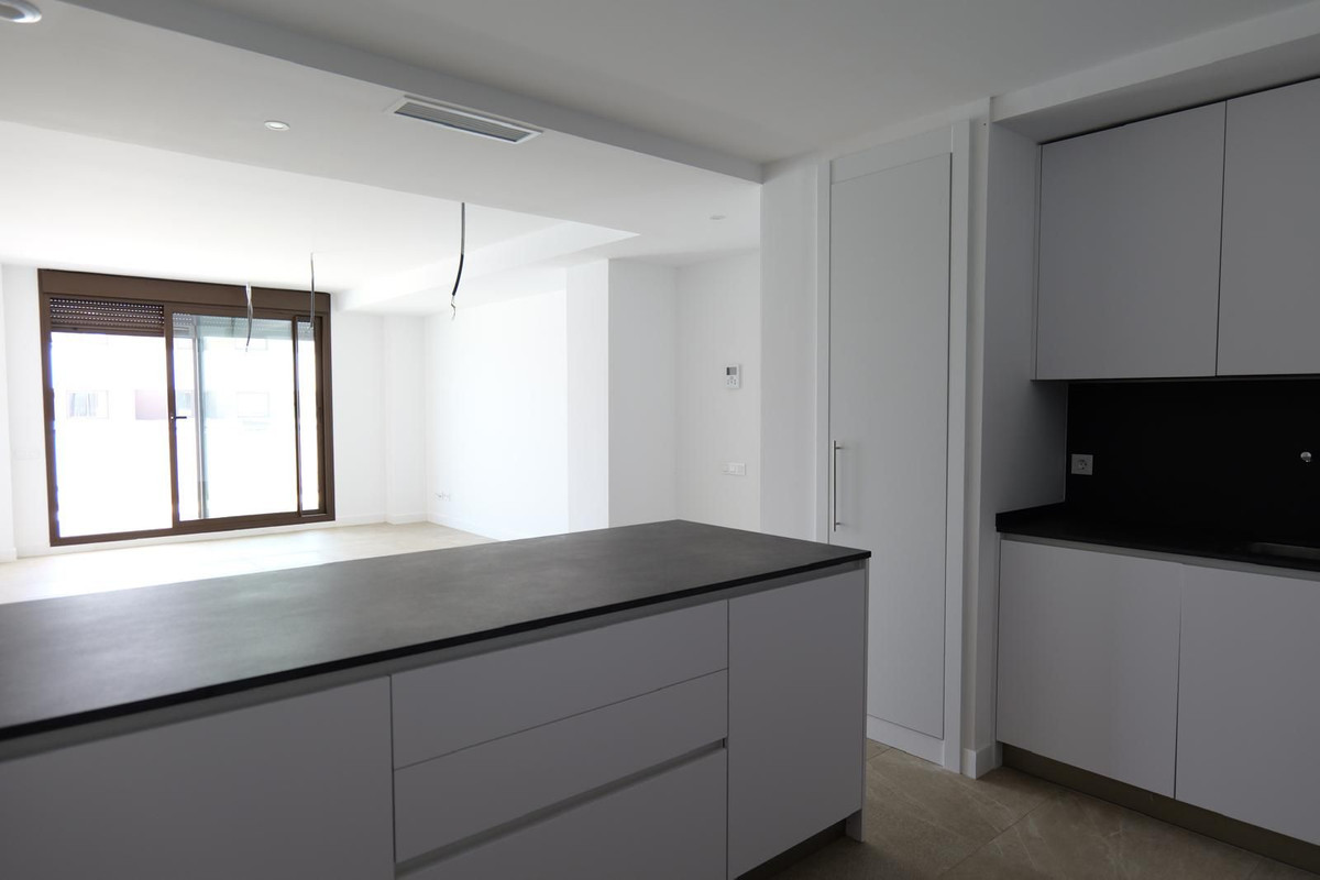 2 Bed Apartment for sale in Estepona Costa Del Sol, Málaga, Spain