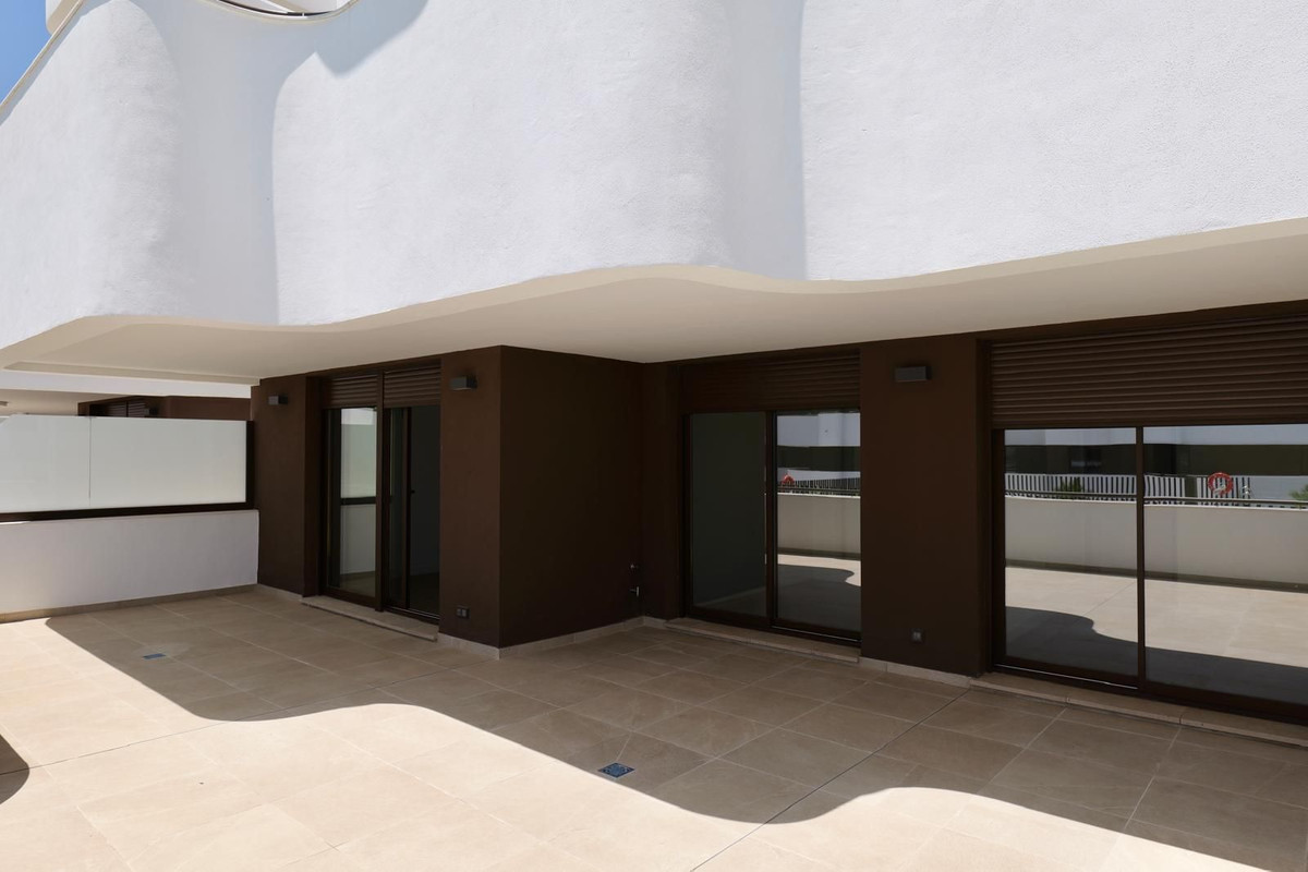 2 Bed Apartment for sale in Estepona Costa Del Sol, Málaga, Spain