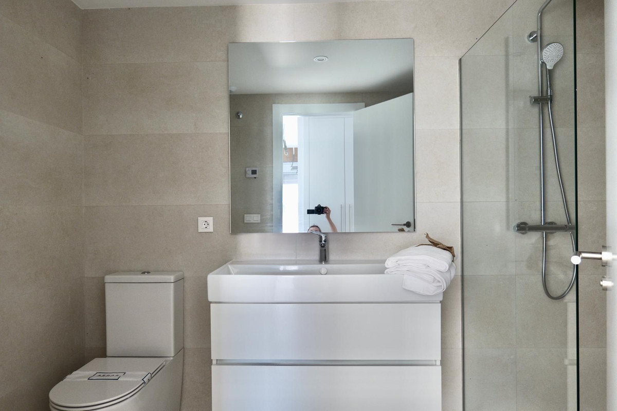 2 Bed Apartment for sale in Estepona Costa Del Sol, Málaga, Spain