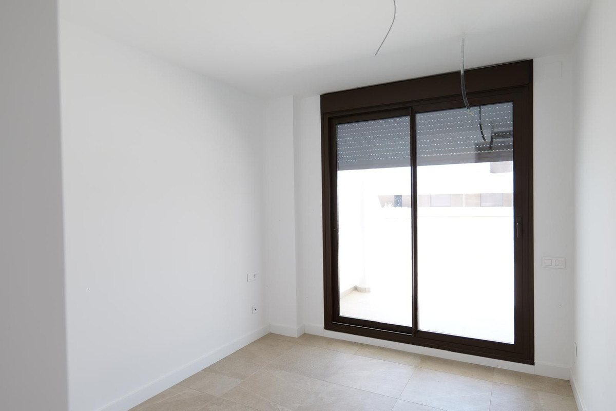 2 Bed Apartment for sale in Estepona Costa Del Sol, Málaga, Spain
