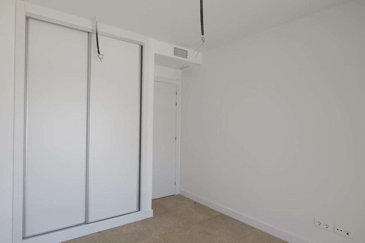 2 Bed Apartment for sale in Estepona Costa Del Sol, Málaga, Spain