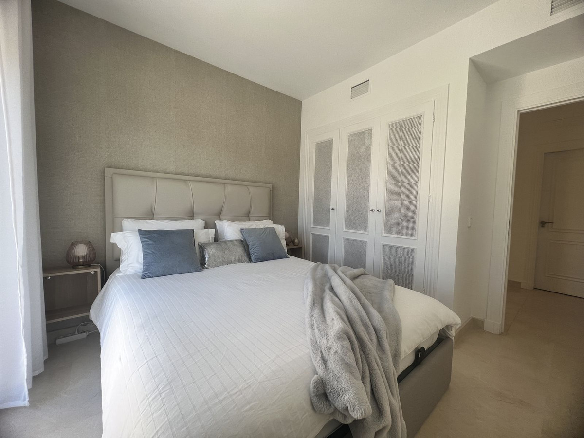 2 Bed Apartment for sale in La Quinta Costa Del Sol, Málaga, Spain