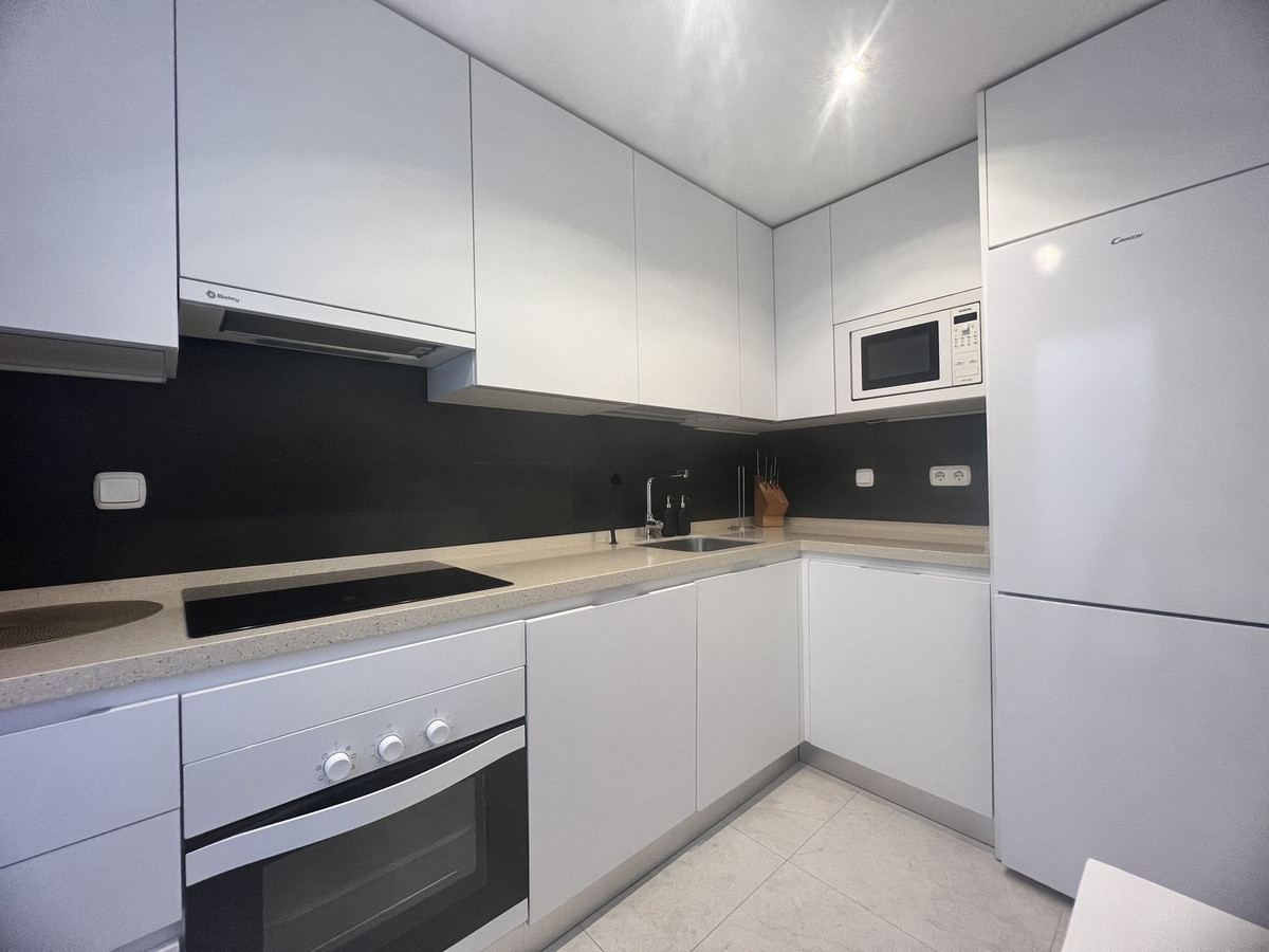 2 Bed Apartment for sale in La Quinta Costa Del Sol, Málaga, Spain
