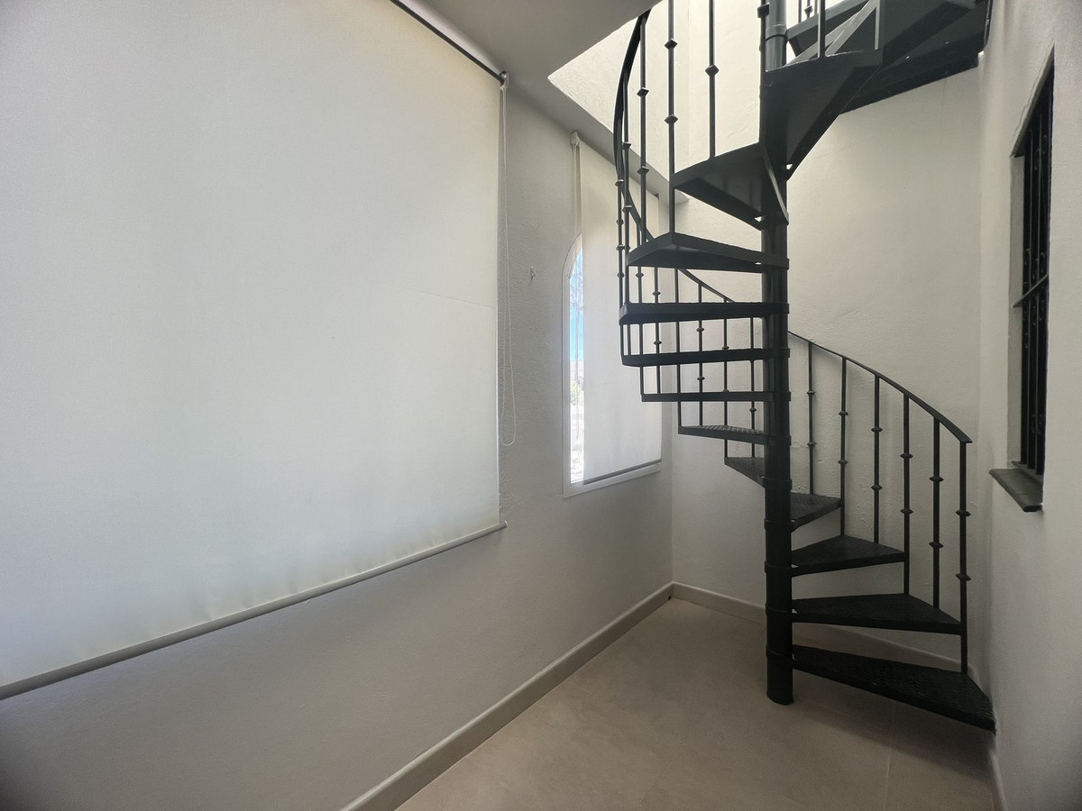 2 Bed Apartment for sale in La Quinta Costa Del Sol, Málaga, Spain