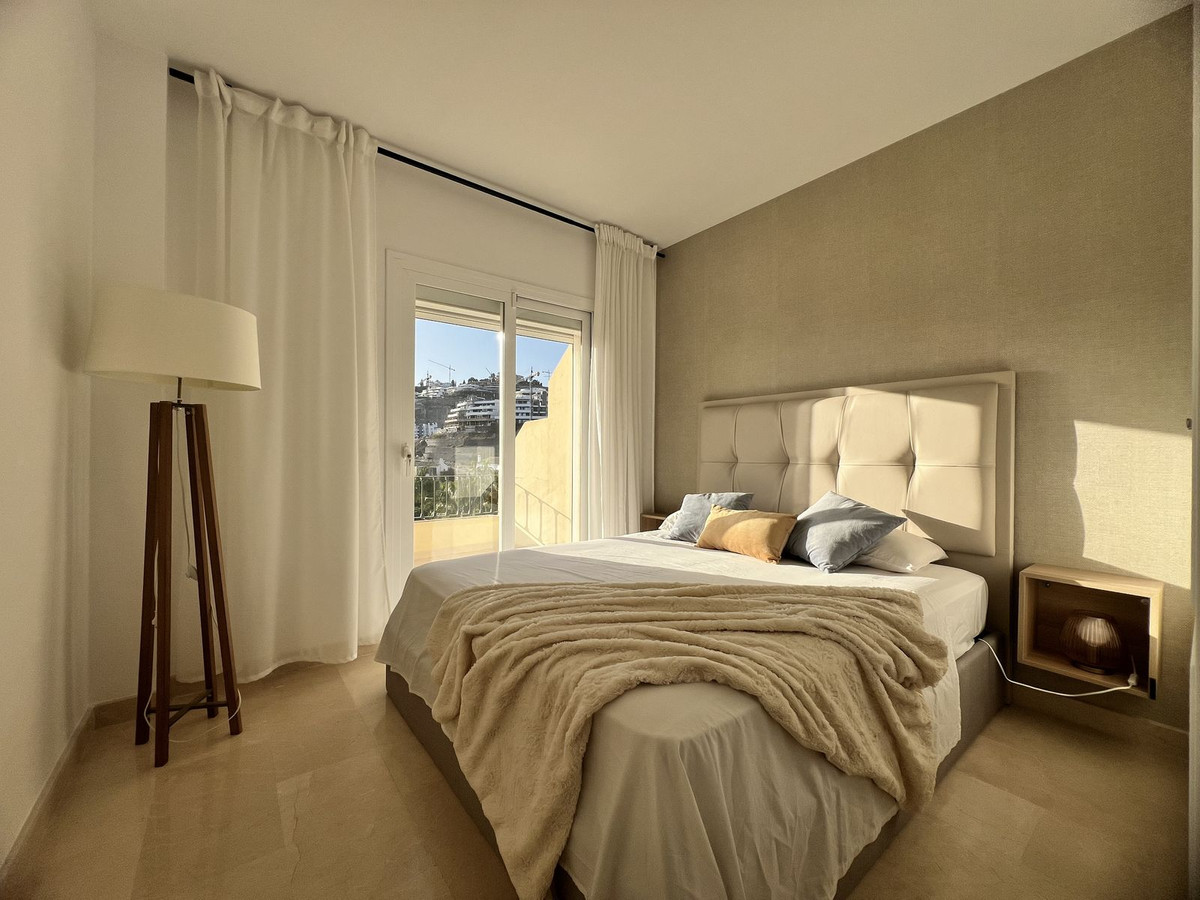 2 Bed Apartment for sale in La Quinta Costa Del Sol, Málaga, Spain