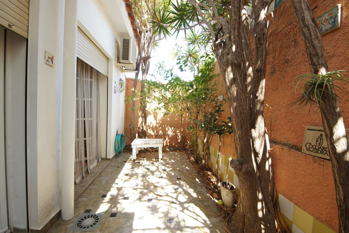2 Bed Townhouse for sale in Nueva Andalucía Costa Del Sol, Málaga, Spain