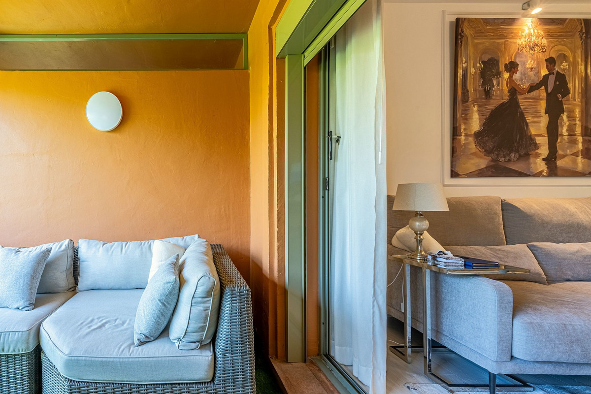 2 Bed Apartment for sale in Estepona Costa Del Sol, Málaga, Spain
