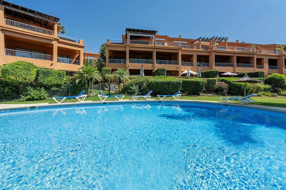 2 Bed Apartment for sale in Estepona Costa Del Sol, Málaga, Spain