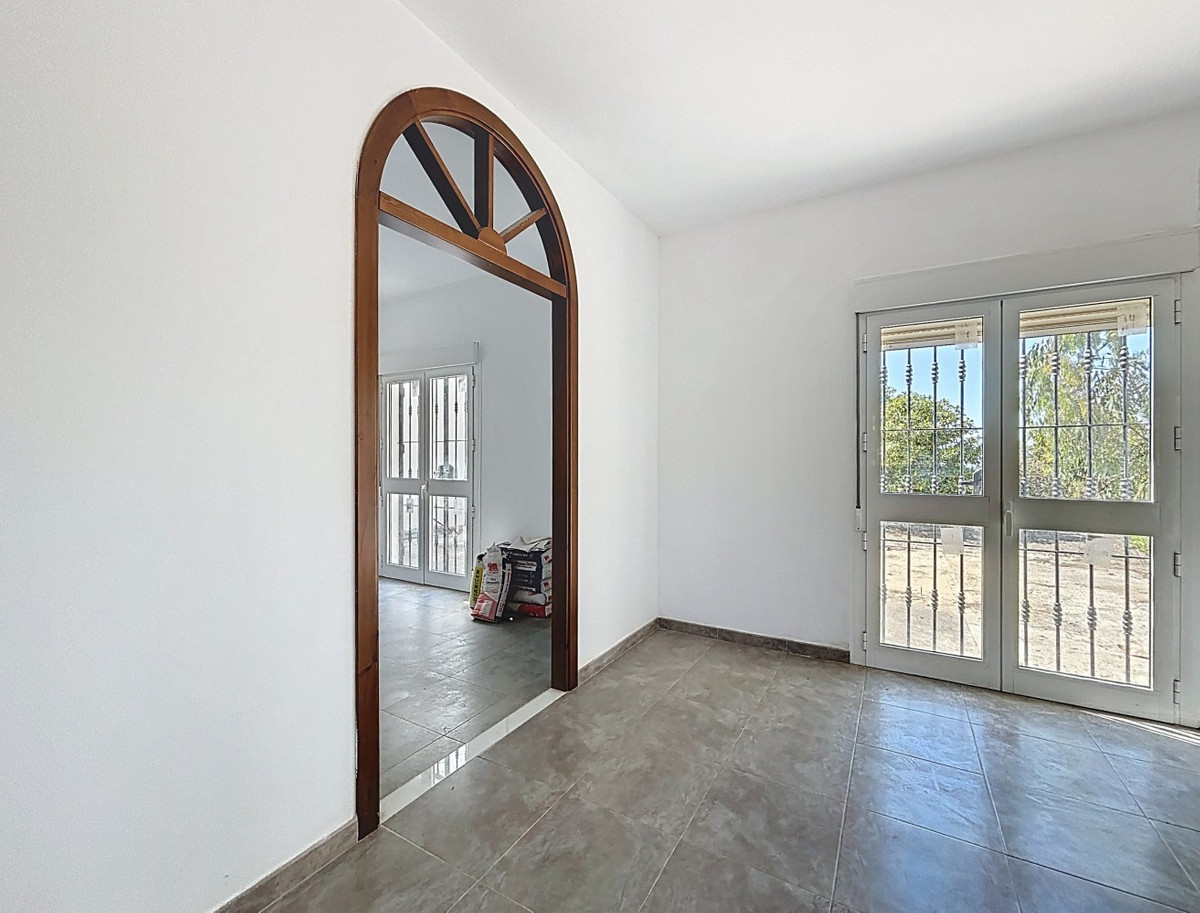 3 Bed Townhouse for sale in Almayate Alto Costa Del Sol East, Málaga, Spain