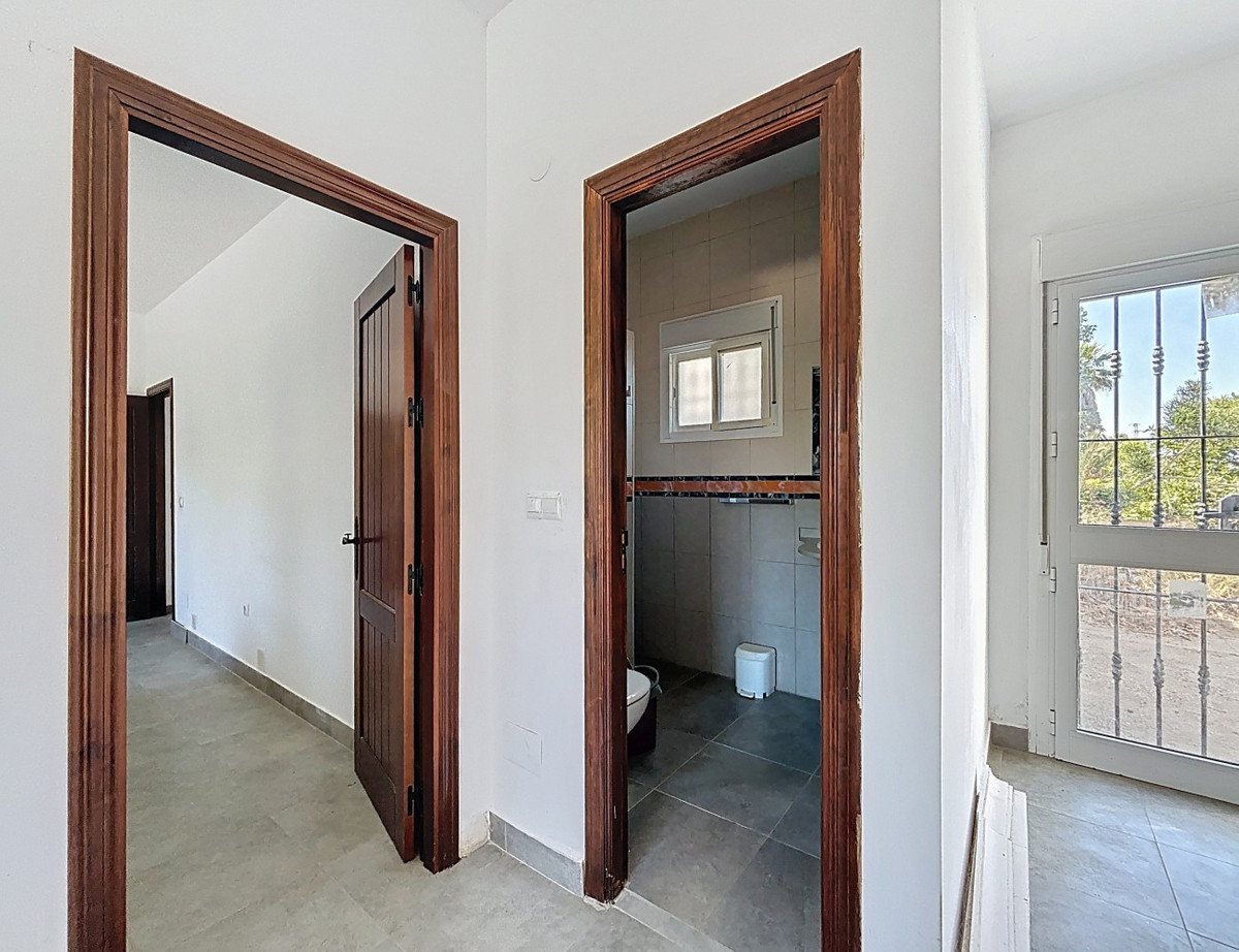 3 Bed Townhouse for sale in Almayate Alto Costa Del Sol East, Málaga, Spain