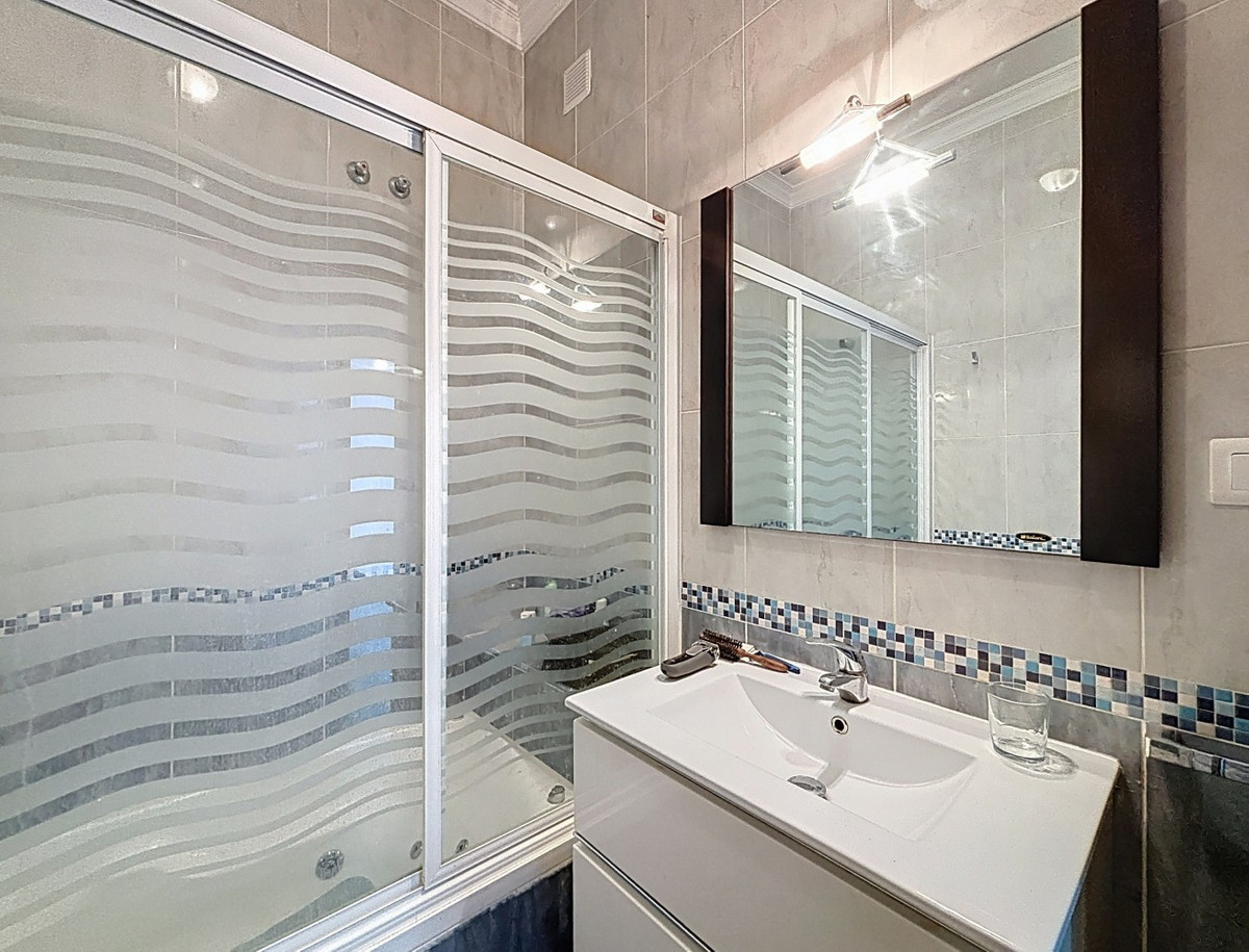 3 Bed Townhouse for sale in Almayate Alto Costa Del Sol East, Málaga, Spain