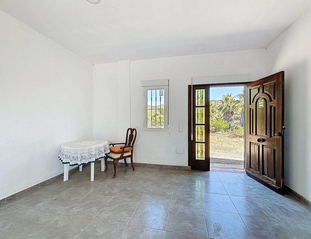 3 Bed Townhouse for sale in Almayate Alto Costa Del Sol East, Málaga, Spain