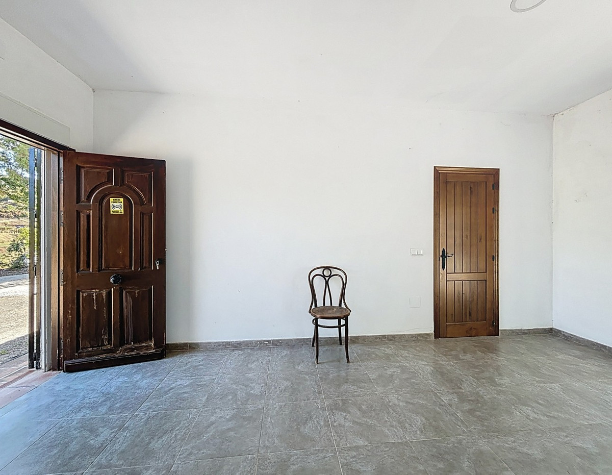 3 Bed Townhouse for sale in Almayate Alto Costa Del Sol East, Málaga, Spain