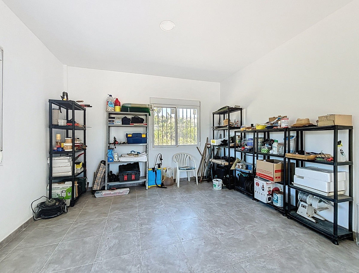 3 Bed Townhouse for sale in Almayate Alto Costa Del Sol East, Málaga, Spain