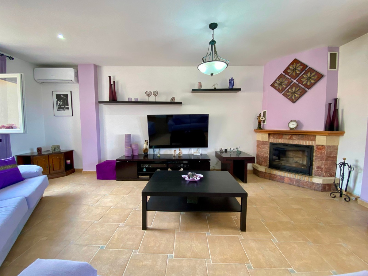 Se vende Villa - Chalet de 3 dormitorios en Costa Blanca, Alicante, España