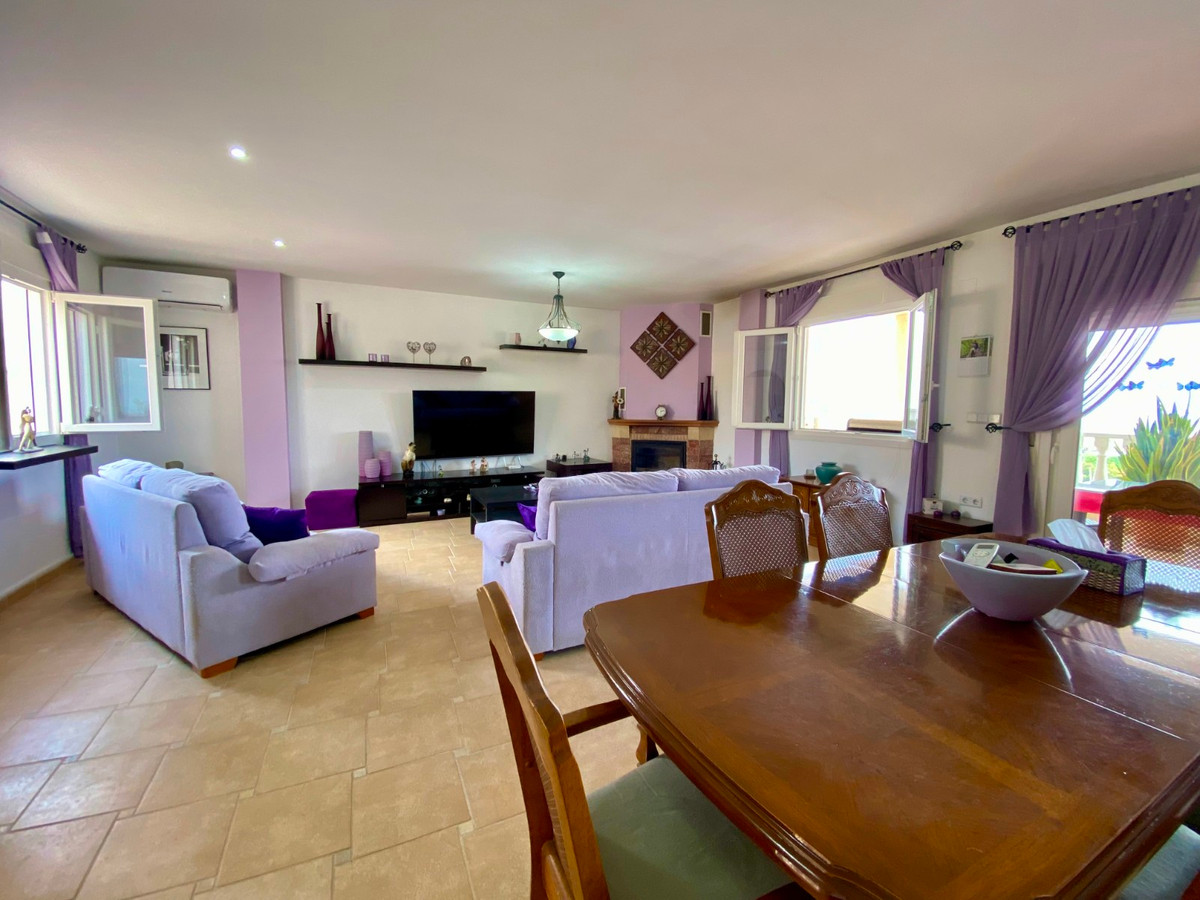 Se vende Villa - Chalet de 3 dormitorios en Costa Blanca, Alicante, España