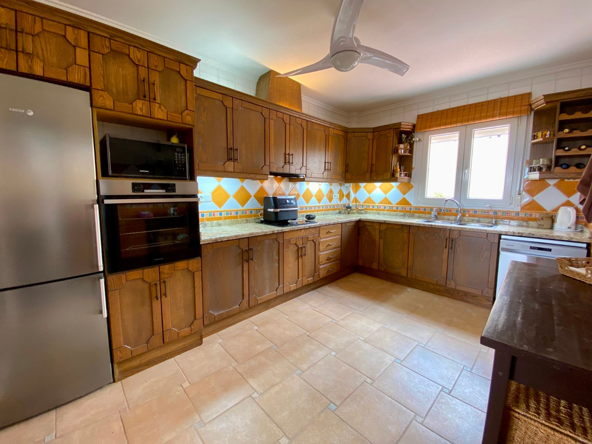 Se vende Villa - Chalet de 3 dormitorios en Costa Blanca, Alicante, España