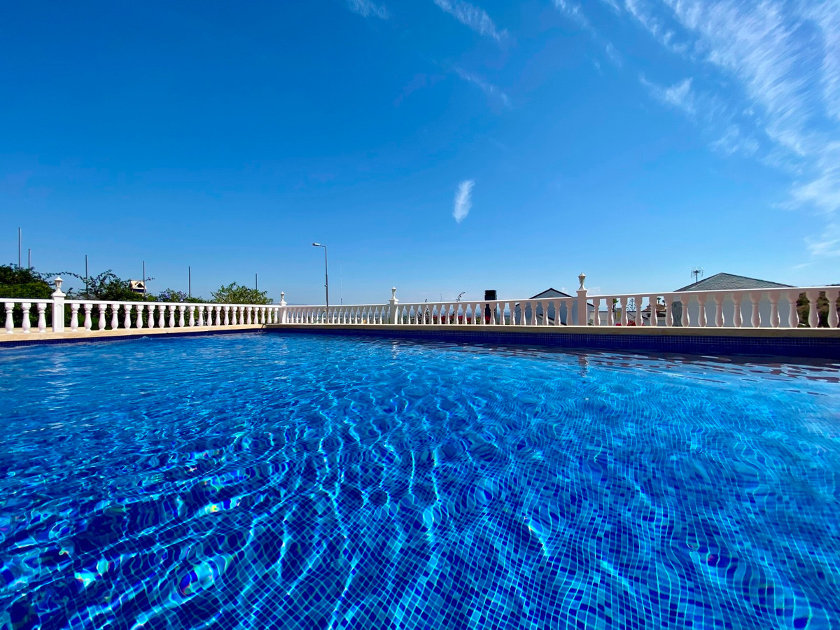 Se vende Villa - Chalet de 3 dormitorios en Costa Blanca, Alicante, España