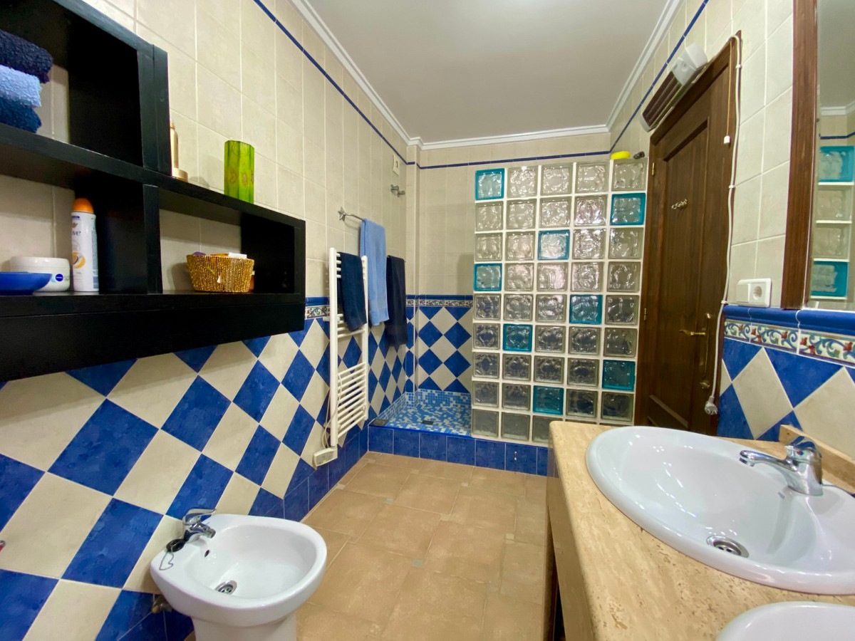 Se vende Villa - Chalet de 3 dormitorios en Costa Blanca, Alicante, España