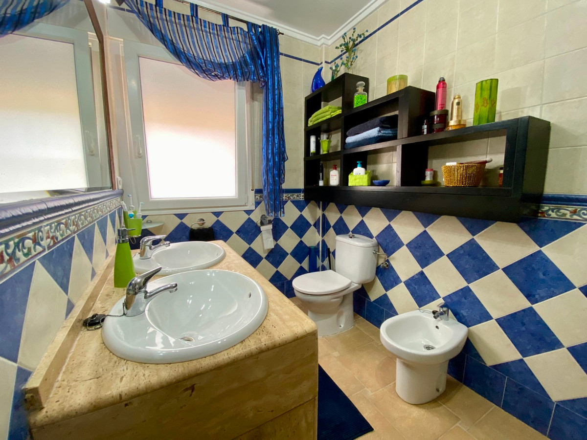 Se vende Villa - Chalet de 3 dormitorios en Costa Blanca, Alicante, España