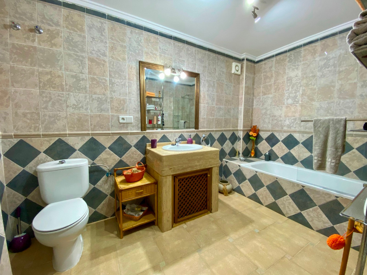 Se vende Villa - Chalet de 3 dormitorios en Costa Blanca, Alicante, España