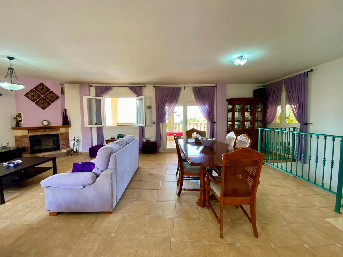 Se vende Villa - Chalet de 3 dormitorios en Costa Blanca, Alicante, España
