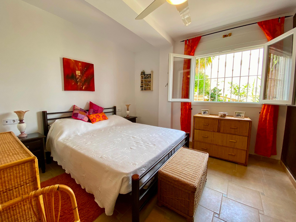 Se vende Villa - Chalet de 3 dormitorios en Costa Blanca, Alicante, España