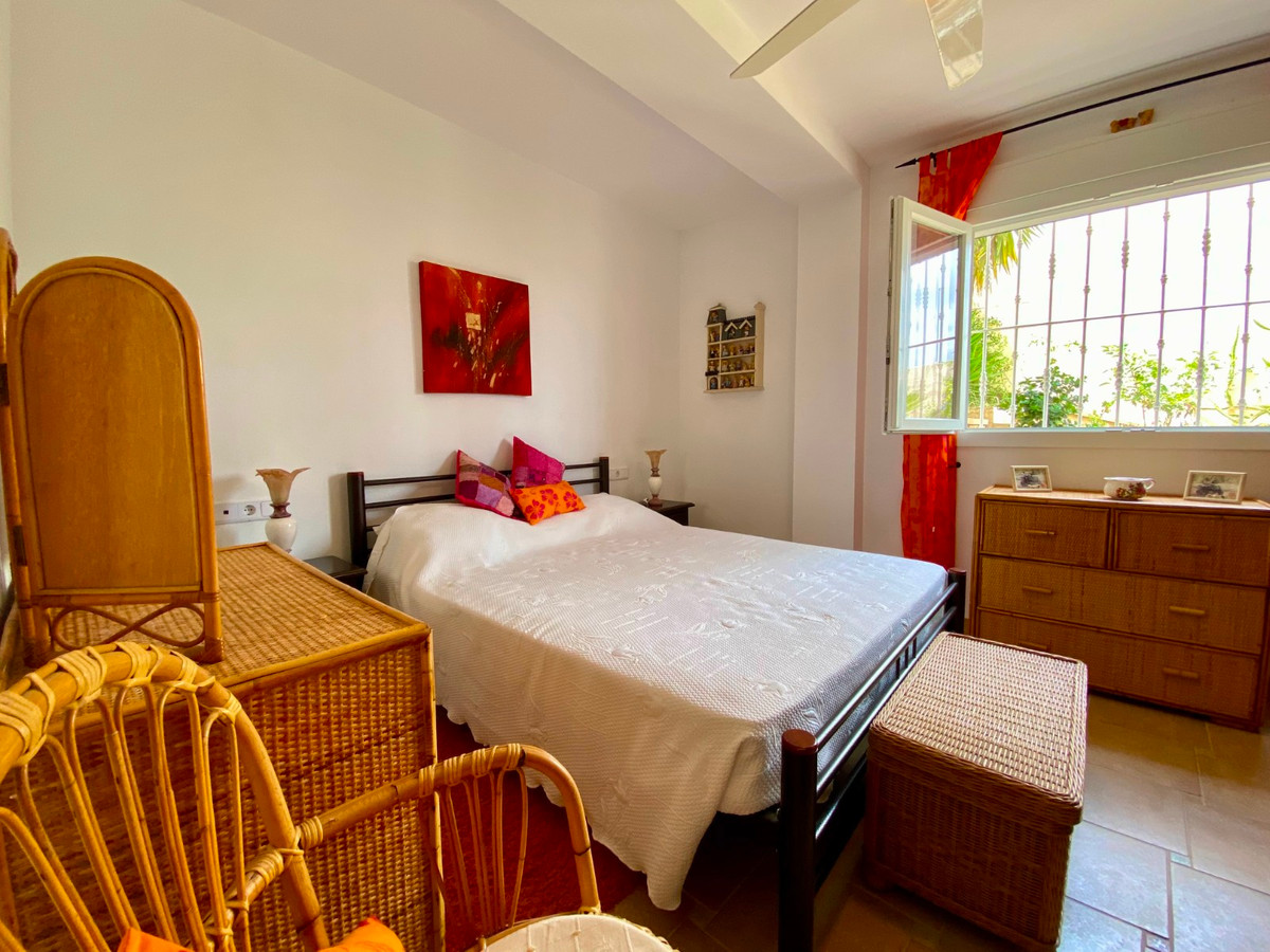 Se vende Villa - Chalet de 3 dormitorios en Costa Blanca, Alicante, España
