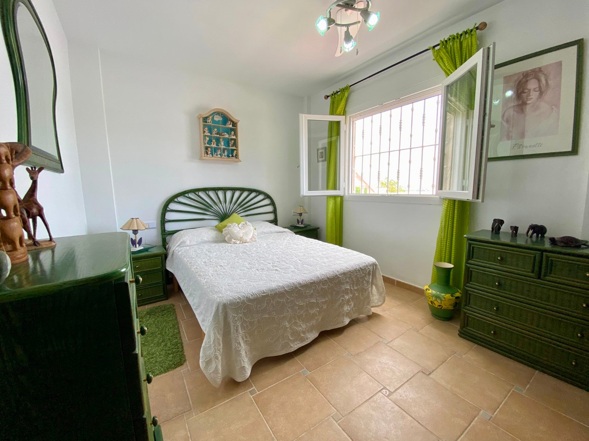 Se vende Villa - Chalet de 3 dormitorios en Costa Blanca, Alicante, España